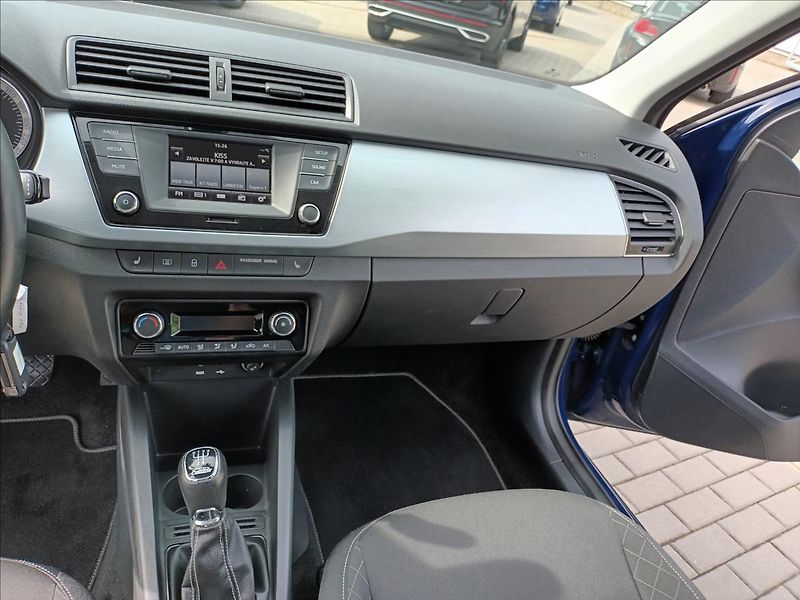 Škoda Fabia 1,2 TSI,66KW,1MAJ,AMBI,KOLA - fotka 13 z 45