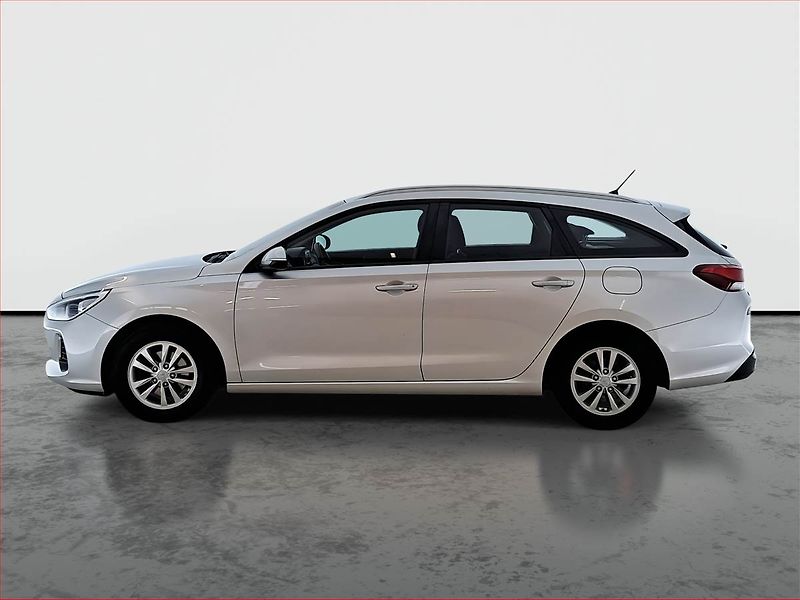 Hyundai i30 (2018) 1.0 T-GDI, Tempomat - fotka 3 z 16