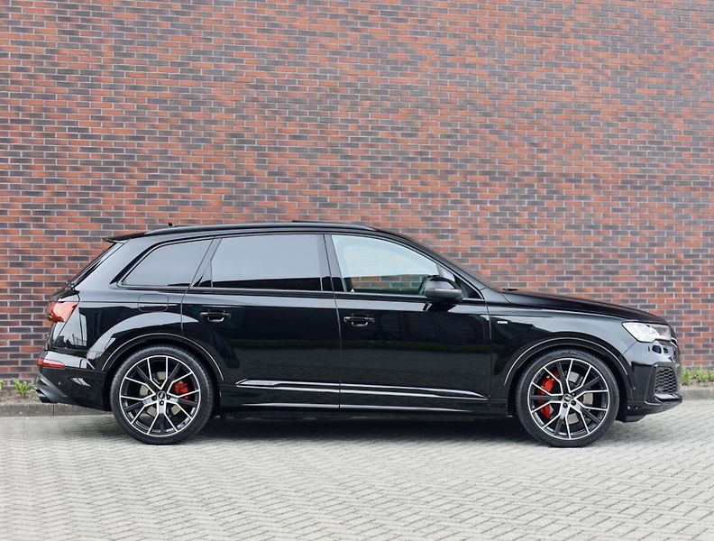 Audi Q7 (2022) 60 TFSIe Quattro Competition - fotka 11 z 42