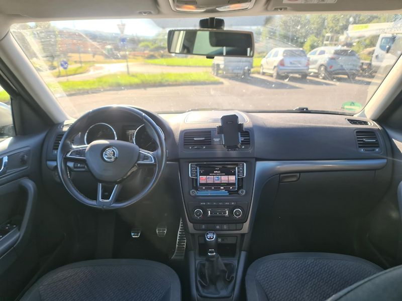 Škoda Yeti (2015) 2.0 TDi 103-KW 4x4 ADVENTURE X - fotka 13 z 24