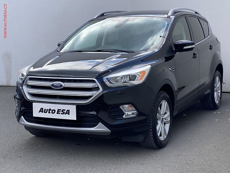 Ford Kuga (2017) 1.5 EB, AC, TZ, park.asist - fotka 3 z 17