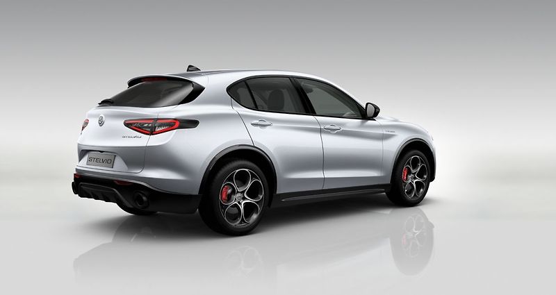 Alfa Romeo Stelvio (2026) Veloce 2.2 JTDm 210k Q4 - fotka 3 z 6