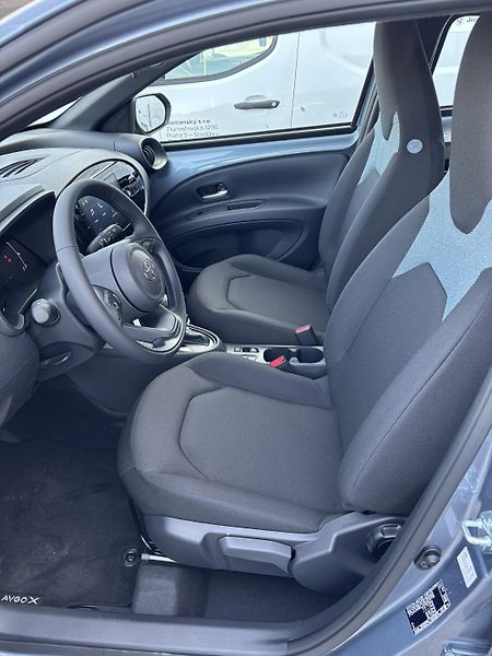Toyota Aygo (2026) LIMITED EDITION 1,5 HEV AT - fotka 7 z 14