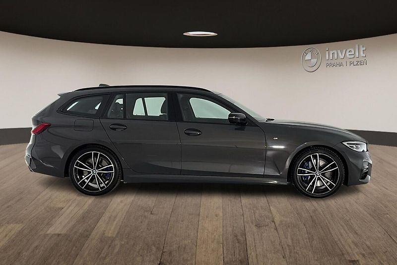 BMW Řada 3 330d xDrive - fotka 2 z 26