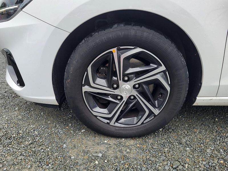 Hyundai i30 WG 1.5 T-GDI 118kW SMART *ČR - fotka 35 z 44
