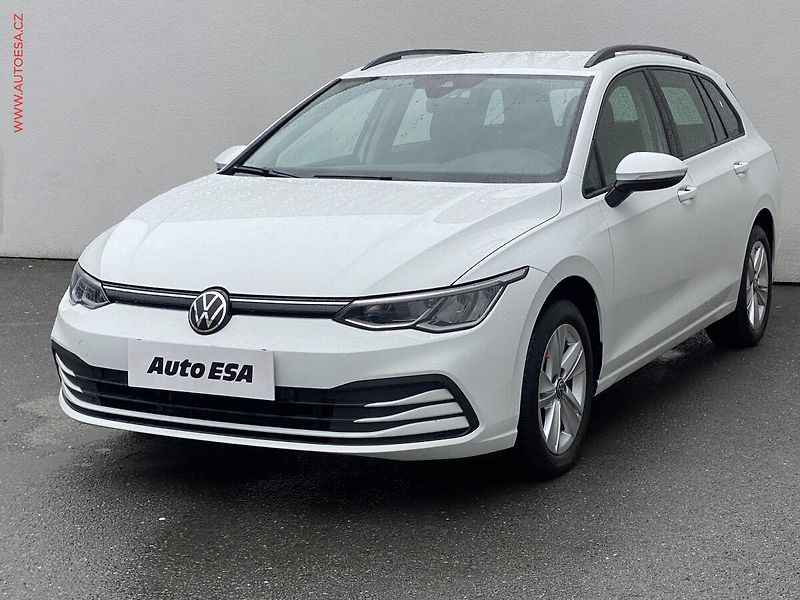 Volkswagen Golf (2022) 2.0 TDi, 2.maj,ČR, Life, LED - fotka 3 z 17