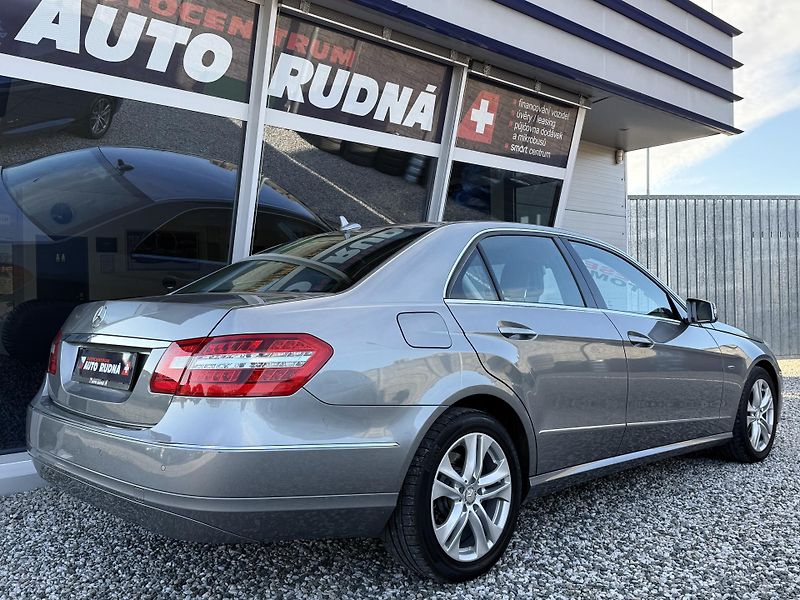 Mercedes-Benz Třídy E E 200 CDI Avantgarde REZERVACE - fotka 9 z 35