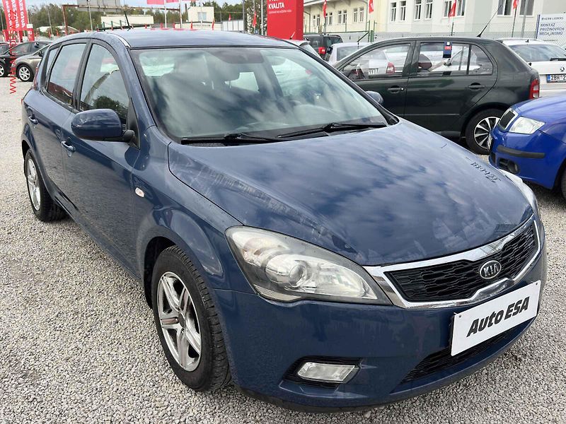 Kia Ceed (2012) 1.4CVVT, ČR, AC, zmk.řazení - fotografie inzerátu