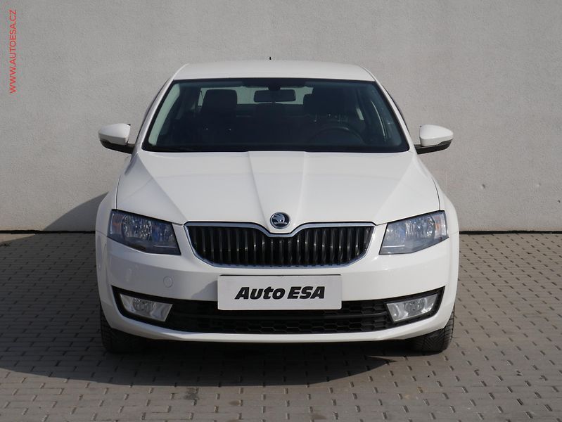 Škoda Octavia (2015) 1.6 TDi, ČR, Elegance - fotka 2 z 16