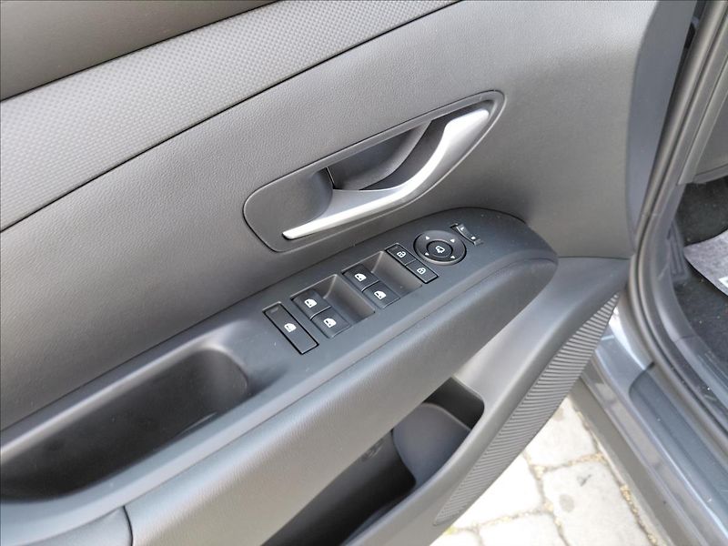 Hyundai Tucson (2025) 1,6   1,6 TGDI MT GO - fotka 20 z 22
