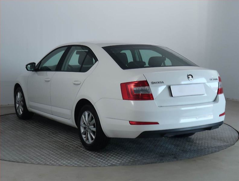 Škoda Octavia (2015) 1.6 TDI - fotka 4 z 15