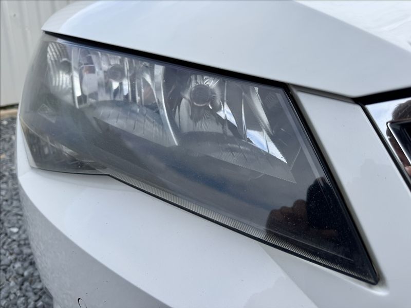 Škoda Superb 2,0 TDI 140kW ACC - fotka 8 z 50