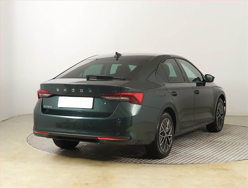 Škoda Octavia (2025) Selection 1.5 TSI - fotka 5 z 21
