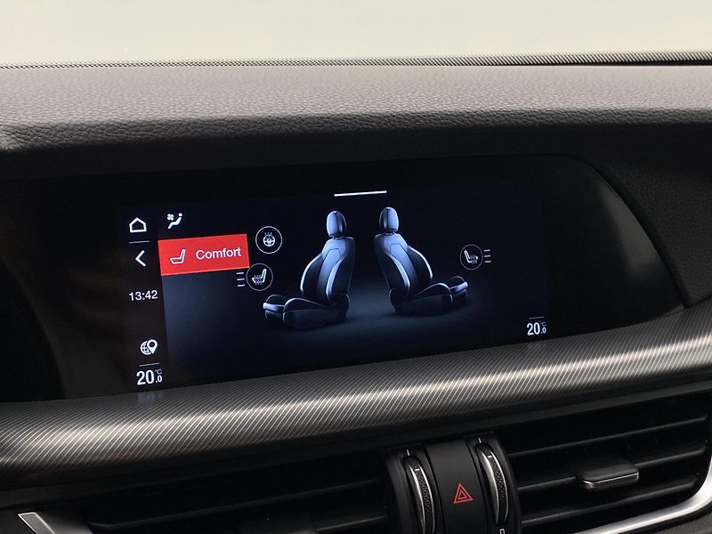 Alfa Romeo Stelvio VELOCE 2.2JTDm Q4 AUT - fotka 46 z 56