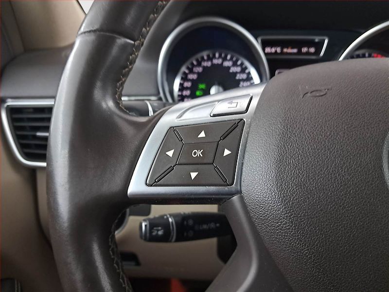 Mercedes-Benz Třídy M (2012) ML 350 BlueTEC, 4X4, Automat - fotka 17 z 19