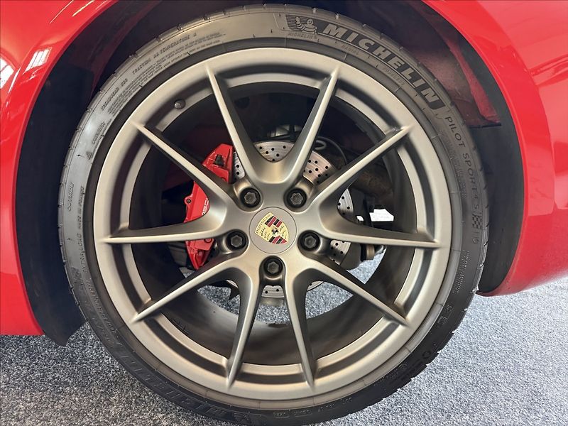 Porsche Cayman 3,4 S 981 manuál Top stav! - fotka 27 z 33