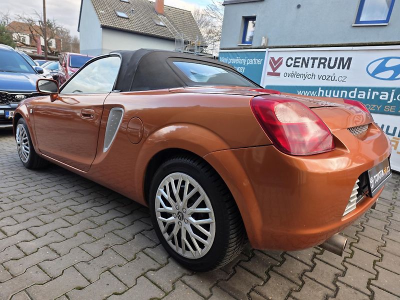 Toyota MR2 1.8-CABRIO - fotka 8 z 22