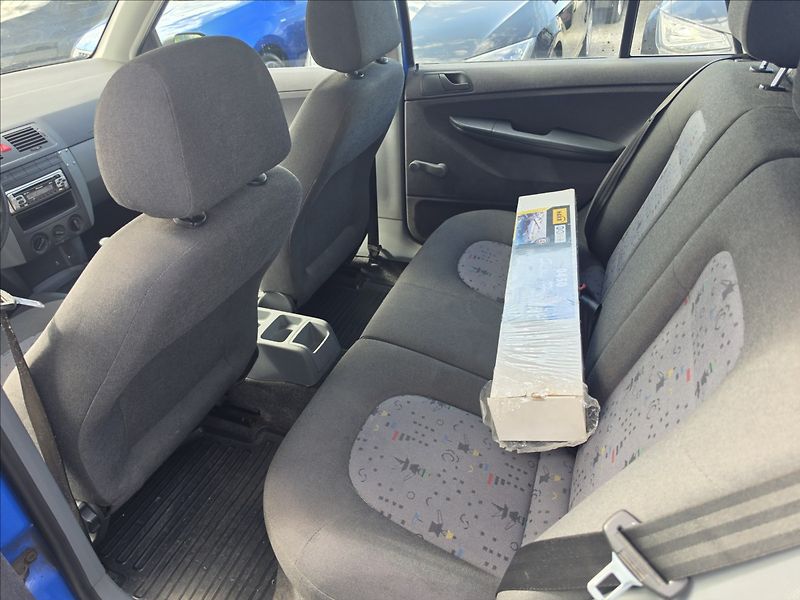 Škoda Fabia 1,2 HTp Clasic SERVISOVÁNO - fotka 20 z 37