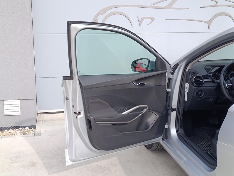 Škoda Fabia 1.5TSI 110kW ČR 1.MAJ DPH - fotka 25 z 30