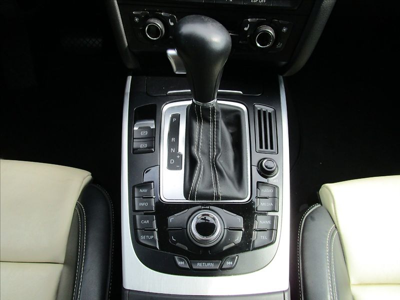 Audi A4 3.0FSi V6 Quattro S-Line - fotka 11 z 49