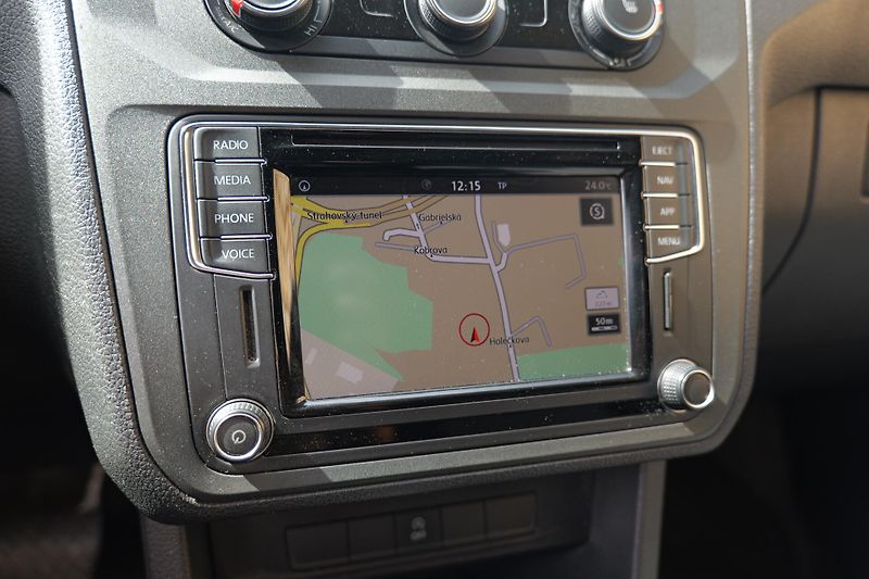 Volkswagen Caddy 1.4 TSi DSG Kam CarPlay Tažné - fotka 29 z 33