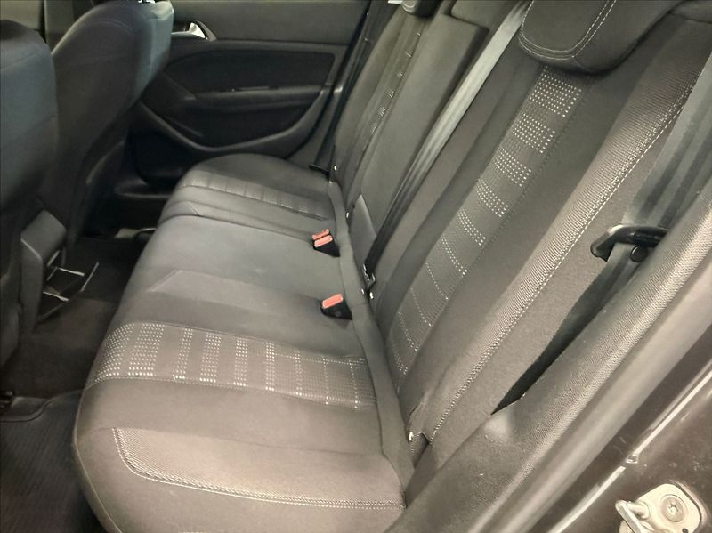 Peugeot 308 1,6 blueHDI nová STK - fotka 10 z 15