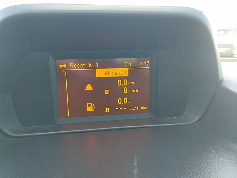 Opel Meriva 1,4 i 66KW ČR, 1.MAJITELKA - fotka 13 z 17