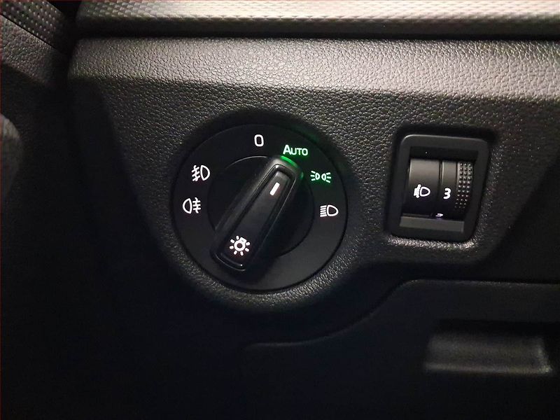 Škoda Scala (2023) Ambition 1.0 TSI, ČR,1.maj - fotka 15 z 18