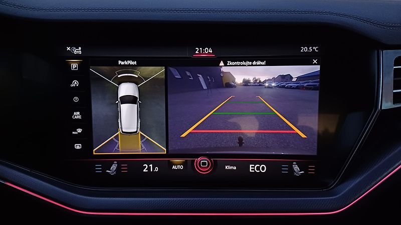 Volkswagen Touareg TSI 250kW R-LINE - fotka 29 z 33