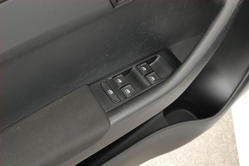 Škoda Fabia (2022) Ambition 1.0 TSI, Serv.kniha - fotka 13 z 13