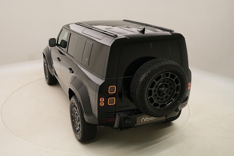 Land Rover Defender (2026) OCTA BLACK AWD AUT - fotka 16 z 81