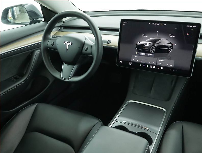 Tesla Model 3 (2023) Standard Range LFP, SoH 96% - fotka 7 z 23