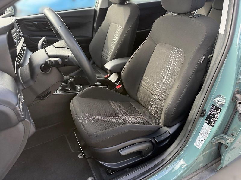 Hyundai Bayon (2024) COMFORT CLUB 1.2i 62kW CZ DPH - fotka 7 z 11