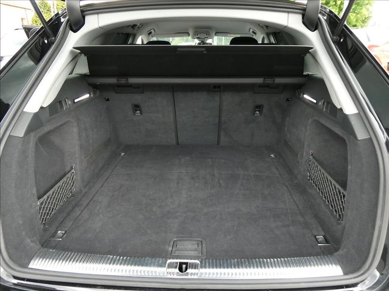 Audi A4 Avant 2,0 TDi 140kW,AT,Quattro - fotka 27 z 31