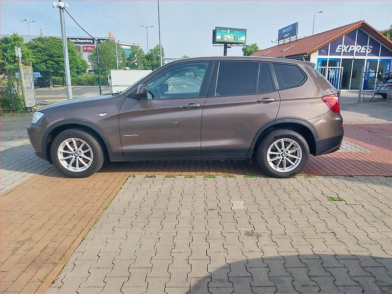 BMW X3 (2013) xDrive20d, 4X4, Automat, Kůže - fotka 3 z 20