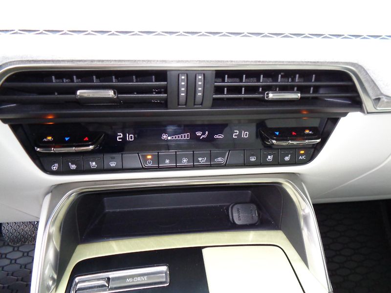 Mazda CX-60 3,3D AT,4x4,Taku,Po/So/Sa,TZ - fotka 19 z 39