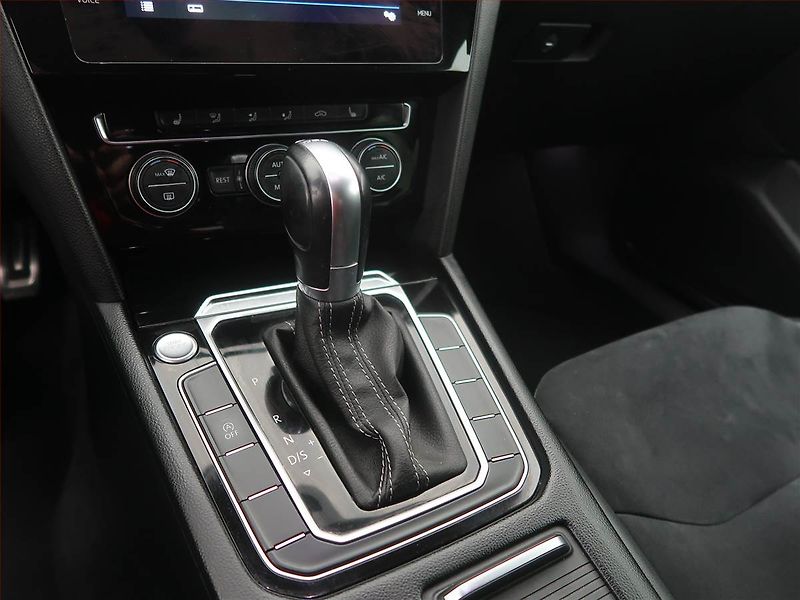 Volkswagen Arteon (2018) R-line 2.0 TSI - fotka 13 z 18