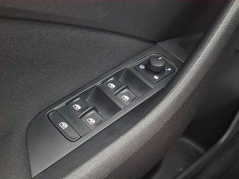 Škoda Kamiq (2022) 1.0 TSI - fotka 19 z 20