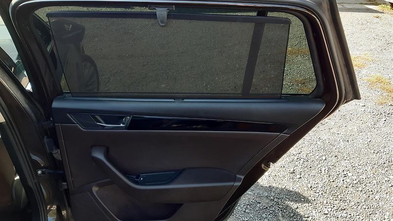 Škoda Superb 2.0 TSI Laurin&Klement DSG 4x4 - fotka 11 z 34