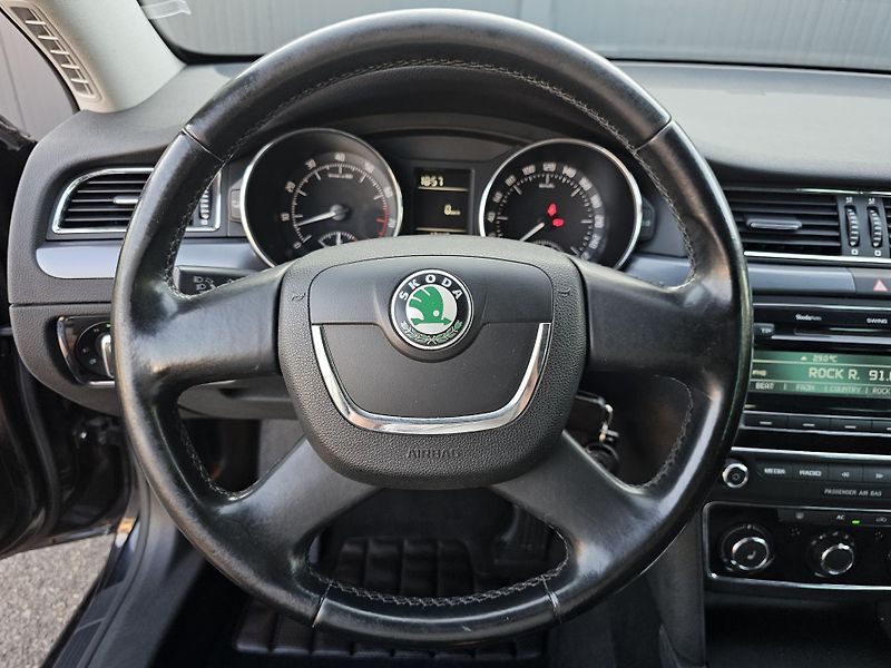 Škoda Superb 1.4 TSI 92kW,TAŽNÉ,SERVISKA - fotka 18 z 45