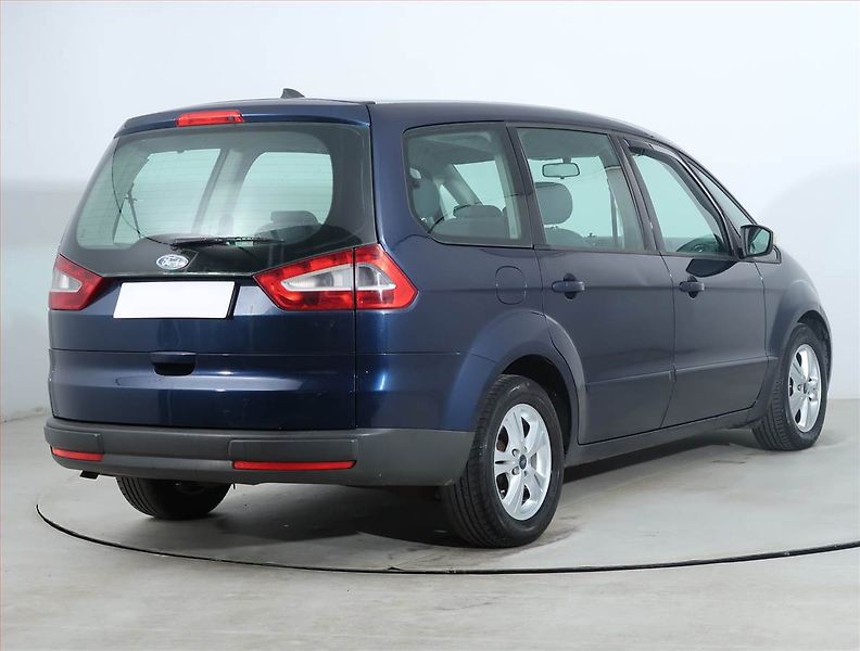 Ford Galaxy (2007) 2.0 TDCi, 7 míst, po STK - fotka 5 z 21