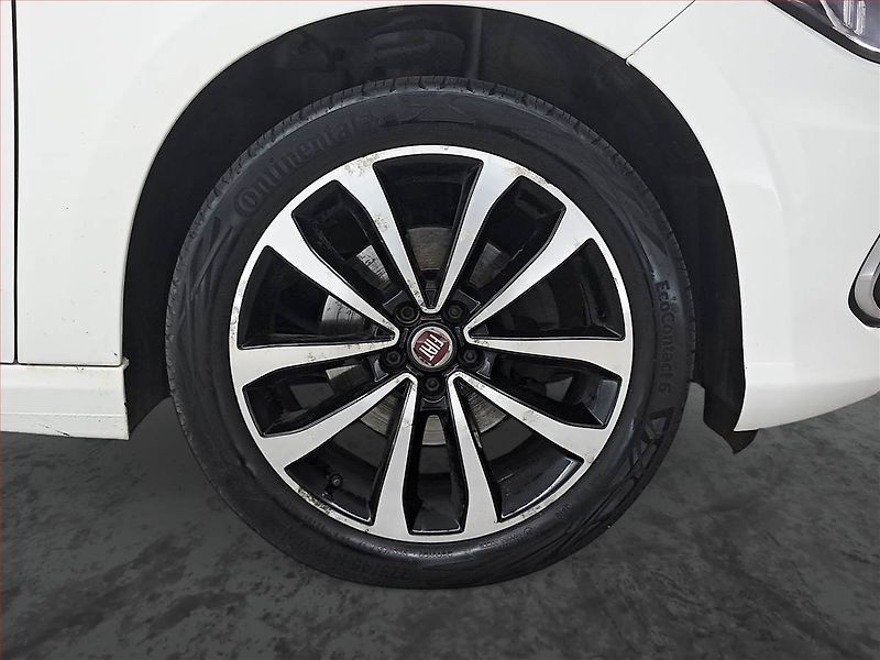 Fiat Tipo (2019) 1.4 16V, Serv.kniha, Tempomat - fotka 14 z 17