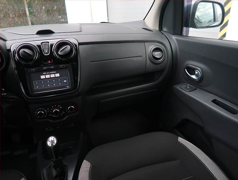 Dacia Lodgy (2019) Stepway 1.6 SCe, LPG, 7 míst - fotka 8 z 19