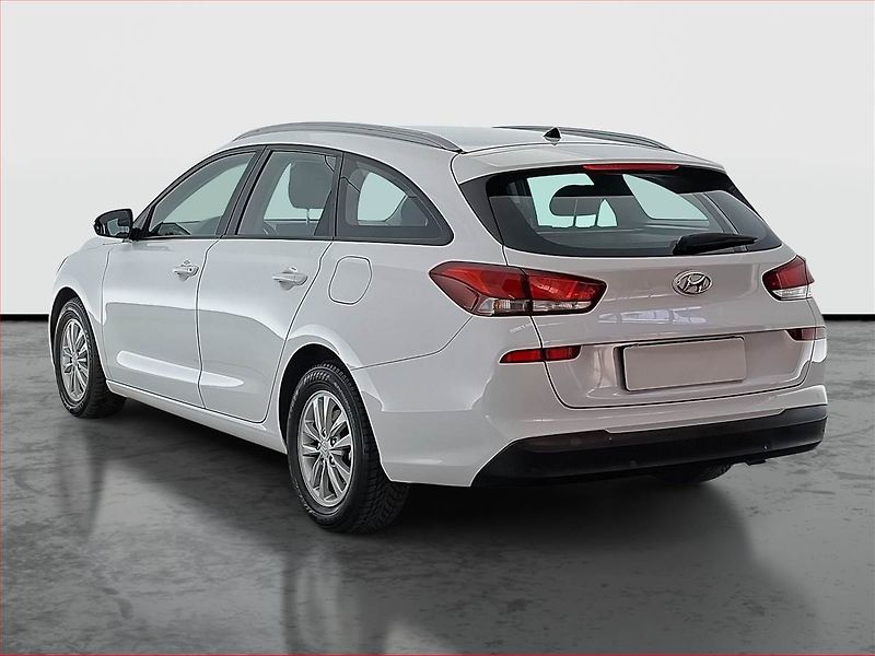 Hyundai i30 (2018) 1.6 CRDi, Tempomat - fotka 4 z 17