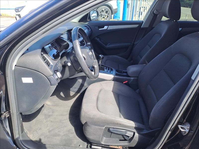 Audi A4 Avant 2,0 TDI KOUPENO CZ - fotka 5 z 12