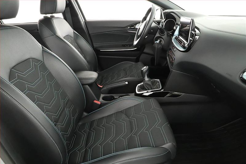 Kia Ceed (2025) 1.5 T-GDI - fotka 7 z 15