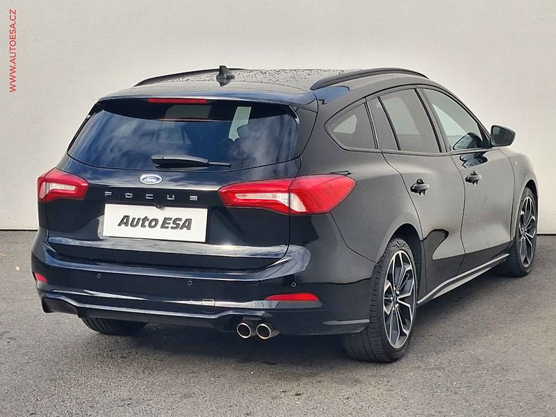 Ford Focus (2019) 1.5EB, ST-Line, AT - fotka 4 z 19