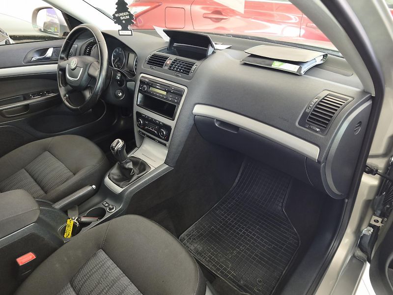 Škoda Octavia (2013) 1,4TSi-90kW - fotka 17 z 19