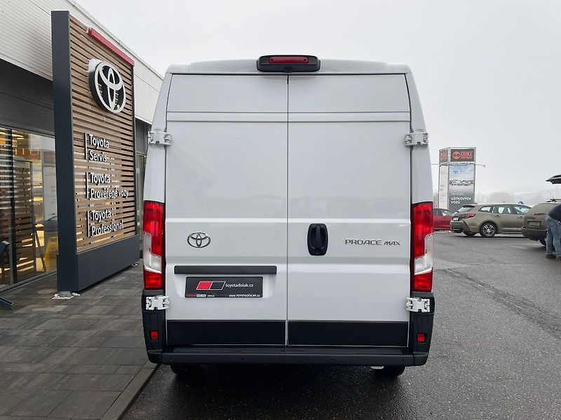 Toyota Proace Max MY25 2.2L 8AT - fotka 6 z 23
