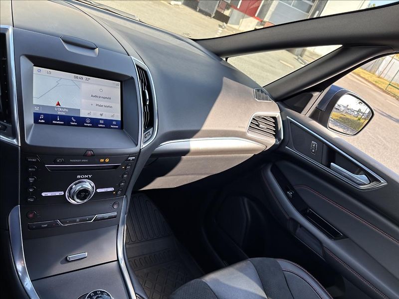 Ford S-MAX 2,5 HEV ST-Line 140kW - fotka 43 z 55